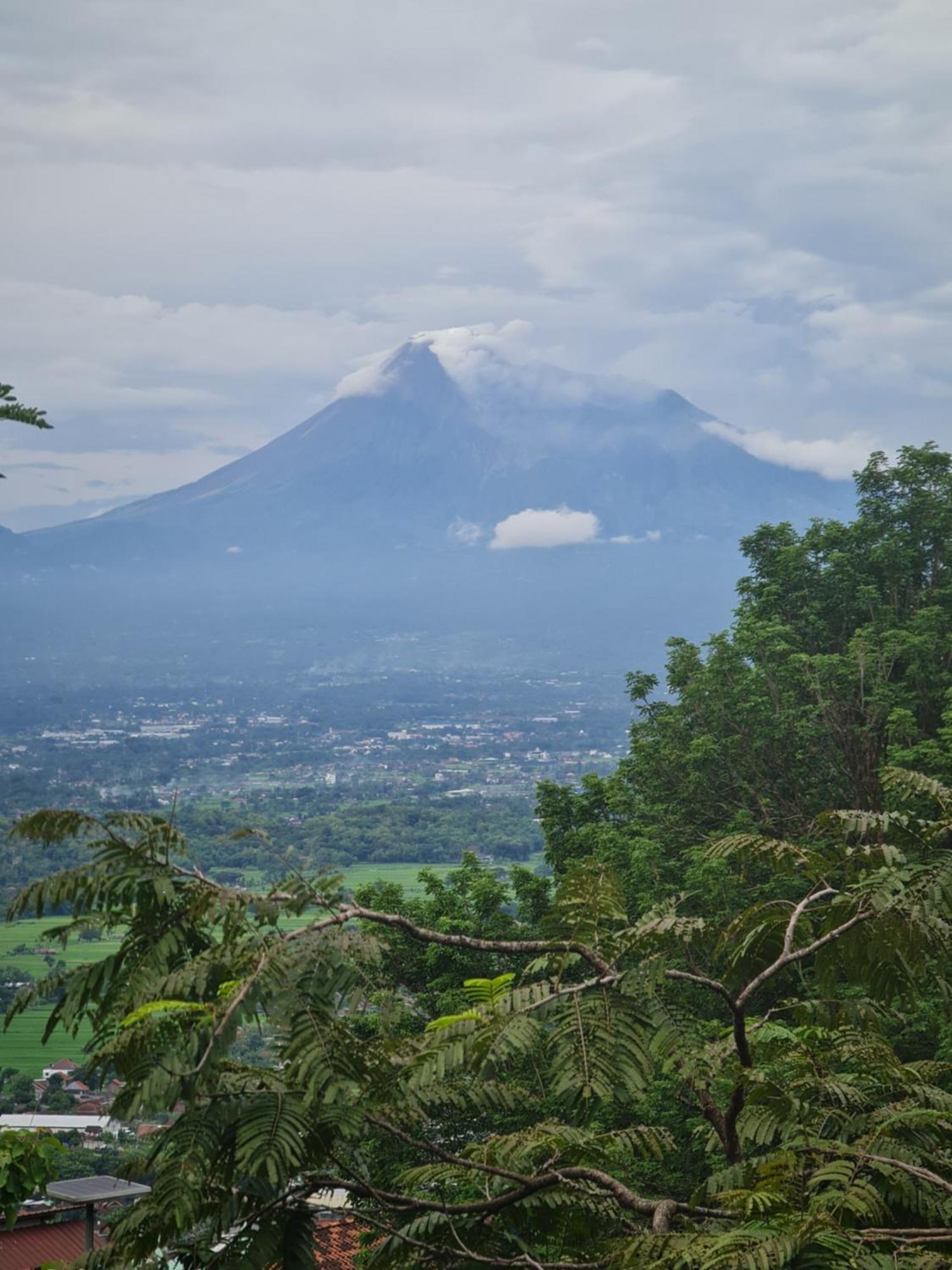 Sky Garden Patuk Villa Bagian luar foto